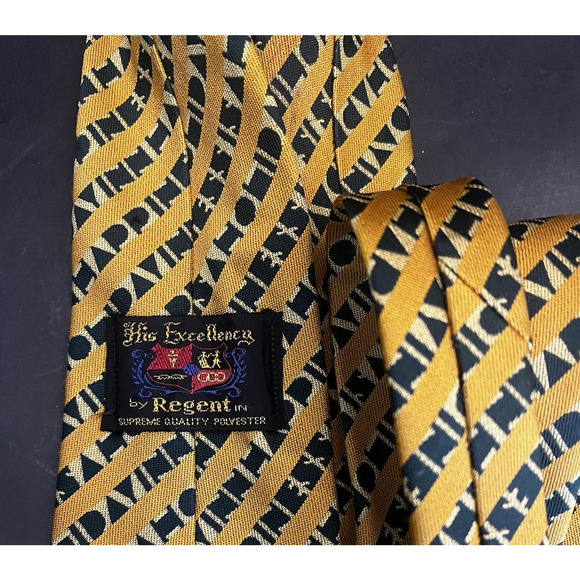 VTG Tie | Happiness Is A Holiday Inn | Gold Yellow Green | Hospitality SIN | 55" - Picture 5 of 5